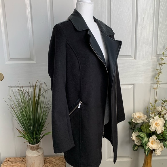 RICKI’s black heavy COAT - Picture 3 of 5